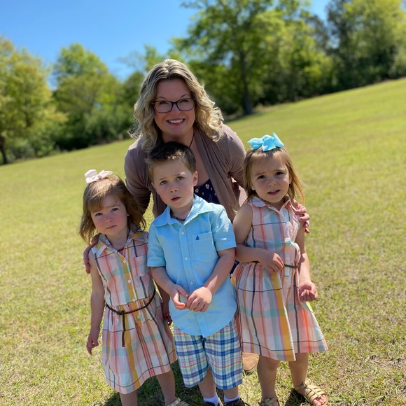 Meet your Posher, Candace - Picture 2 of 3